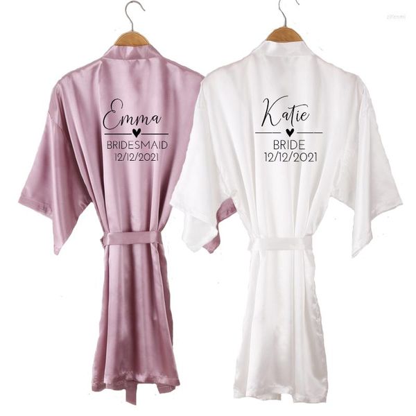 Ropa de dormir para mujer Nombre personalizado rápido Fecha Boda Kimono Bata Escritura personalizada Malva Satén Corto Despedida de soltera Regalo Mujeres Preparándose