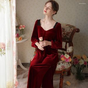 Ropa de dormir para mujer Vestido de noche largo de terciopelo romántico Mujer Otoño Invierno Cálido Pleuche Velour Robe Ropa de dormir Sexy Cuello en V Camisones vintage