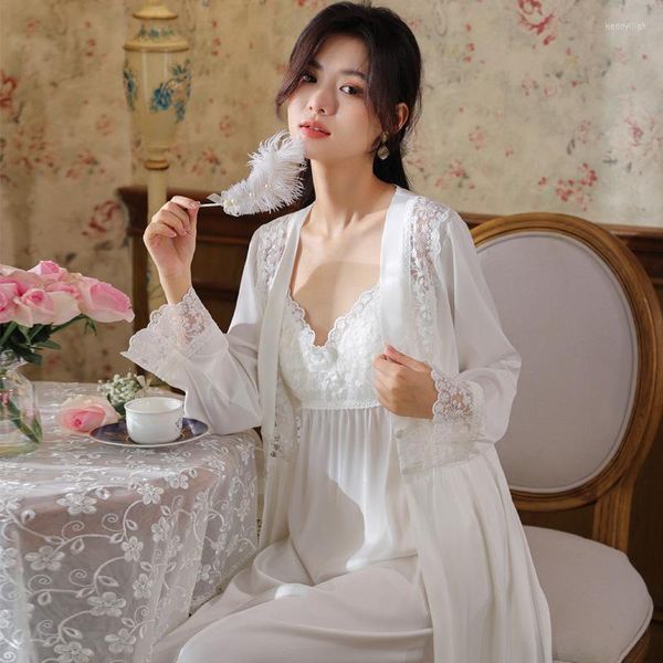 Vêtements de nuit pour femmes Satin Robe et chemise de nuit femmes fée blanc broderie dentelle à manches longues Sexy nuisette princesse vêtements de nuit ensemble de soie de glace