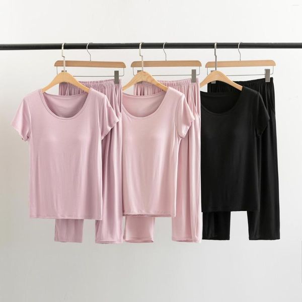 Vêtements de nuit pour femmes à manches courtes Capris Pyjamas avec coussinets de poitrine Modal Home Vêtements Set Summer Thin Half Loose Cup Women Nightwear