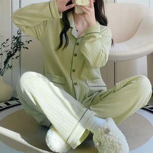 Vêtements de nuit pour femmes simples à manches longues pyjamas ensemble 2024 printemps automne femme de haute qualité coton à rayures de vêtements à rayures