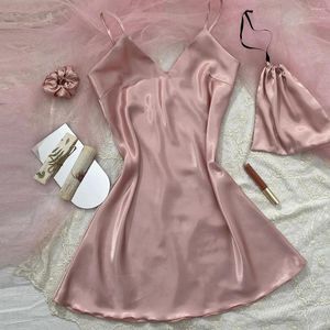 Ropa de dormir de las mujeres Slip Satin Night Wear Camisón Moda Sexy Thin Sling Silk Home Summer Sleep Dress Mujeres