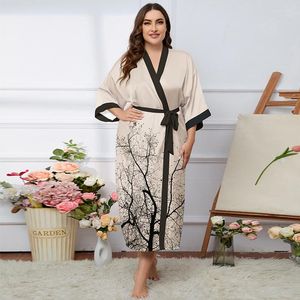 Vêtements de nuit pour femmes Robes en soie douce Femmes Long Peignoir Satin Kimono Bath Print Plus Size