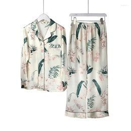 Vêtements de nuit pour femmes Printemps et été Pyjamas en soie Mulberry Costume deux pièces pour femmes à manches longues Petit produit de vêtements pour la maison imprimé frais