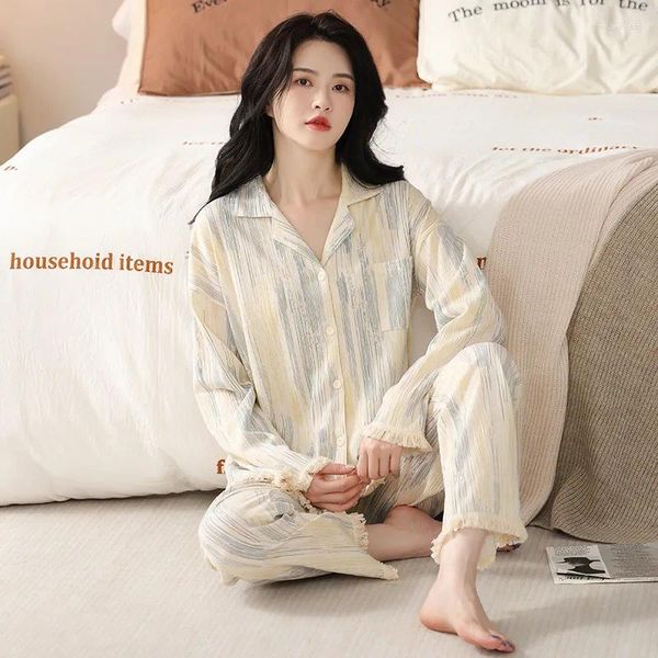Vêtements de nuit pour femmes au printemps automne pyjamas de coton coréen set revit-down Claies à la maison mignons filles filles chics chic womanes pijamas