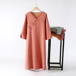 Vêtements de nuit pour femmes Printemps Style chinois Robe de nuit inclinée sur le devant Pur coton Jacquard Manches 3/4 Chemises de nuit Chemises de nuit à boutons fins