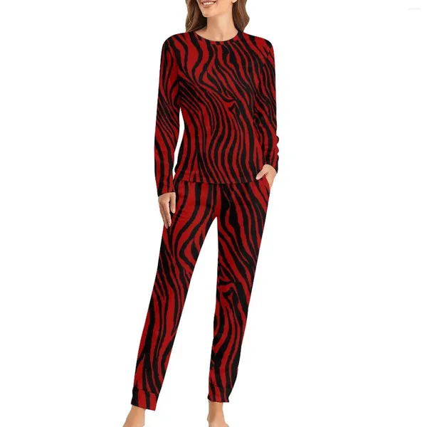 Vêtements de nuit pour femmes rayées Ruby Red Pyjamas Abstract Imprimé chaud set Lady Long Manche à manches
