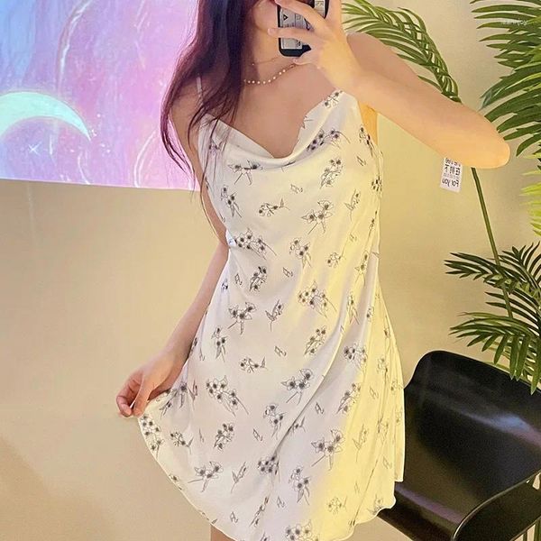 Ropa de dormir para mujer Camisón femenino de verano Camisón sexy con tirantes finos Lencería íntima Seda Satén Ropa de dormir Estampado de flores Vestido para el hogar