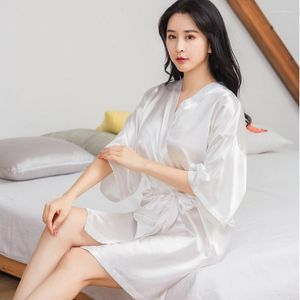 Vêtements de nuit pour femmes été blanc chinois mariée Robe de mariée Satin femmes chemise de nuit Sexy chemise de nuit dame Kimono peignoir Robe déshabillé Y29