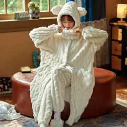 Dames Nachtkleding Verdikte Koraal Fluwelen Pyjama Sets Winter Warme Nachthemden Lange Badjassen En Broeken Pak Flanel Homgwear Voor Dames