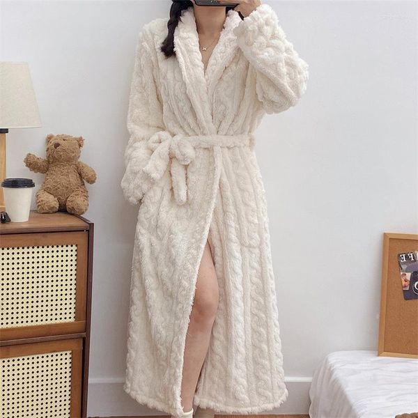 Vêtements de nuit pour femmes Chemise de nuit en flanelle épaissie Femmes Automne Hiver Sexy Doux Chaud Longue Robe Intime Lingerie Col À Revers Vêtements De Maison