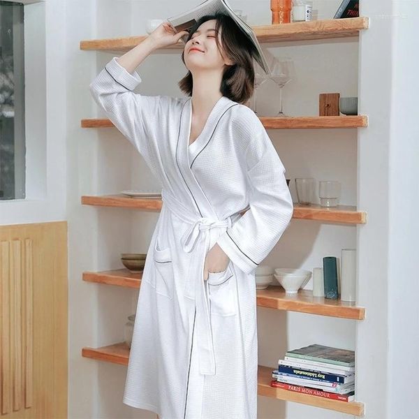 Vêtements de nuit pour femmes Peignoir gaufré Femmes Été Robe en coton Robe à manches longues Mariées Kimono Homme Casual Home Vêtements Pijamas