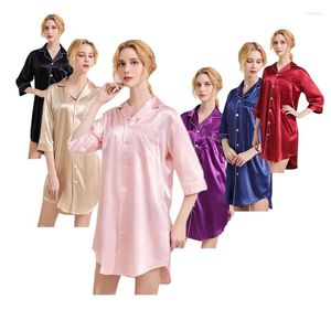 Vêtements de nuit pour femmes en gros chemise de nuit en Satin pour femmes manches 3/4 chemise de nuit boutonnée chemise de nuit en soie haut de pyjama T124