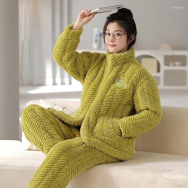 Pyjama d'hiver pour femmes à trois couches à trois couches Coral de la toison corallienne épaississez des suintes chaudes du costume cardigan pijamas de mujer