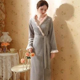 Vêtements de nuit pour femmes Robes chaudes d'hiver Femmes Coral Fleece Flanelle Peignoir Style français Pricess Robe de nuit Automne Pyjamas Robe longue