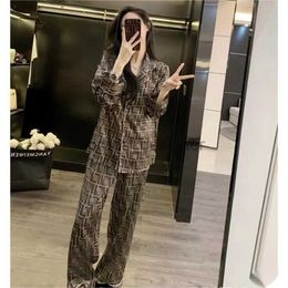 Nachtkleding Dames 2-delige pyjamaset Imitatiezijde Satijn Pyjama Revers Paar Pijama Shirt met korte mouwen Broek Homewear Loungewear Broekset met lange mouwen