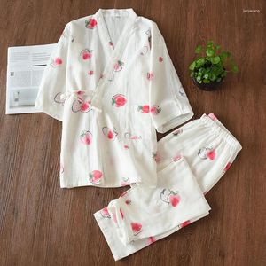 Vêtements de nuit pour femmes Femmes Automne Coton Lâche Pyjama Pantalon Ensemble Fraise Motif Peignoir Col V Kimono Chinois Hanfu Home Lounge