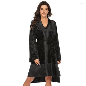 Vêtements de nuit pour femmes Femmes Automne Chemise de nuit Velours Robe de nuit solide Lingerie Demoiselle d'honneur Mariage Robe de bain Robe