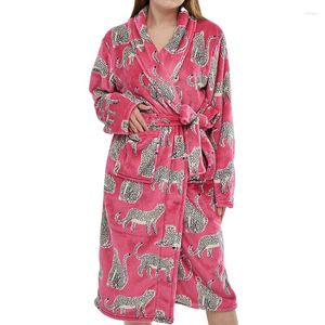 Femmes de nuit femmes robe de bain robes chaudes avec poche rose léopard polaire corail kimono robe de nuit 2023 hiver flanelle peignoir