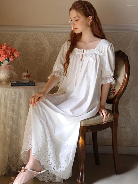 Ropa de dormir para mujer Mujeres Algodón Bordado Francés Pijamas Nightdress Sweet Girls Primavera Verano Manga corta Vintage Princesa Vestidos