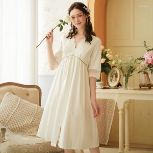 Vêtements de nuit pour femmes Femmes Coton Robe de nuit Victorienne Vintage Romantique Chemise de nuit Princesse Blanc Découpe Demi-manche Longue Peignoir Roomwear