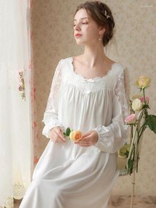 Vêtements de nuit pour femmes Femmes Français Victorien Coton Fée Robe De Nuit Robe Vintage Dentelle Splice Manches Longues Peignoir Chemise De Nuit Princesse