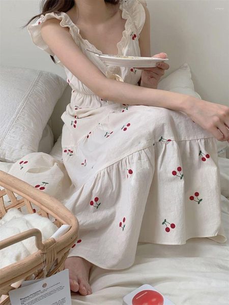 Ropa de dormir para mujer Mujeres Estilo coreano Estampado de cereza Vestido de pijamas largos Volantes femeninos Sin mangas con cuello en V Ajuste de encaje Sexy Camisón dulce
