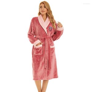 Vêtements de nuit pour femmes Femmes Robes Coral Fleece Chemise de nuit Automne Hiver Chemise de nuit chaude Flanelle Longue Peignoir Casual Femme Épaissir Homewear