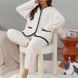 Nachtkleding Dames Verdikte Warme Pyjama Set Winter Pluche Broek Met Lange Mouwen 2 Stuks Fluwelen Loungewear Pak Thermische Huiskleding 231219