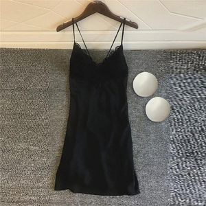 Vêtements de nuit pour femmes Femmes Sexy Satin Chemise de nuit Casual Col V Dames Spaghetti Strap Sleep Dress Robes