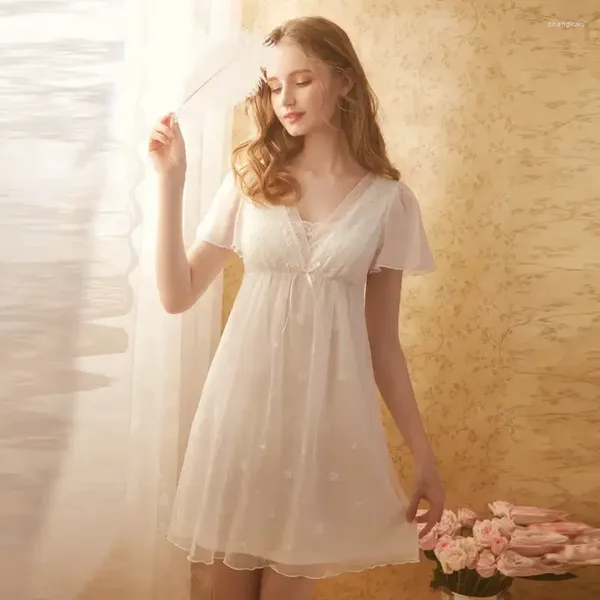 Vêtements de nuit pour femmes Femmes Sexy Col en V À Manches Courtes Chemise De Nuit D'été Maille Longue Chemise De Nuit Mignonne Princesse Vêtements De Nuit En Dentelle Fée Robe De Nuit