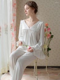 Ropa de dormir para mujer Mujeres Primavera Algodón Vintage Princesa Larga Noche Loungewear Retro Lolita Ruffles V-Cuello Traje de Casa Dulce Encaje Pijamas