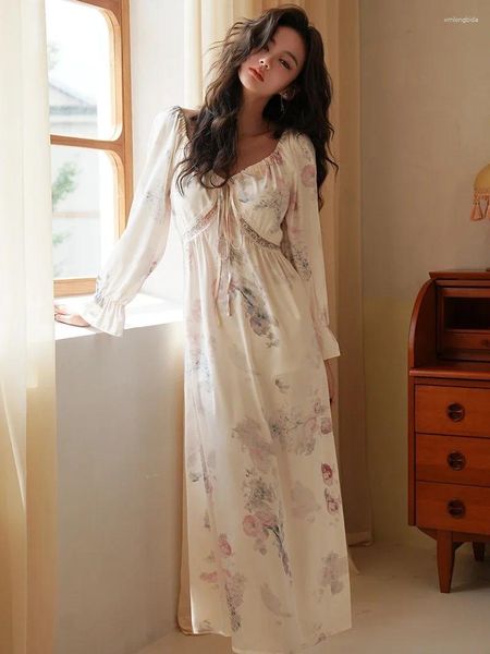 Vêtements de nuit pour femmes Femmes Printemps Longue Flare Manches Soie Pyjama Robe Imprimer Col V-Col À Lacets Fée Dos Nu Princesse Chemises De Nuit Vêtements À La Maison