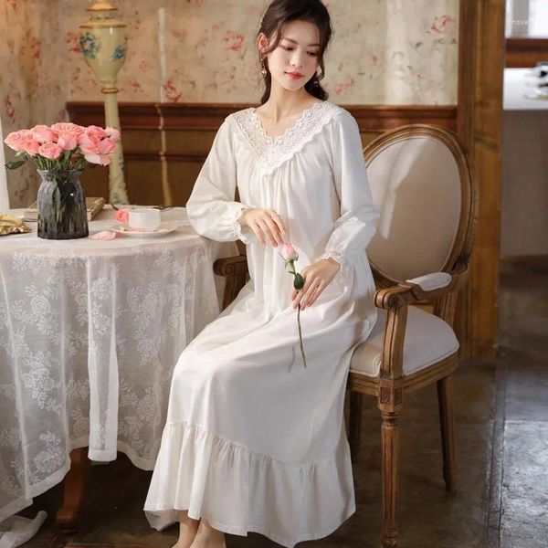 Ropa de dormir para mujer Mujeres Vintage Manga larga Sexy Peignoir Nighty Victorian Nightgown Princesa Hada Blanco Algodón Encaje V Cuello Vestido de noche