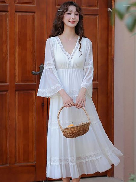 Vêtements de nuit pour femmes Femmes Blanc Volants Flare Manches Col V Vintage Princesse Chemises De Nuit Pyjama Robe De Nuit Robe Française Femme Victorienne