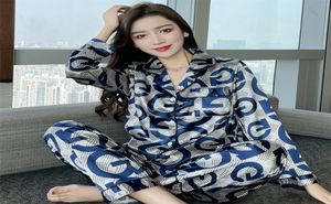Sleeurs de somnifères pour femmes Pajamas en soie sets Cartoon Sexy Soupre de satin à manches longues plus