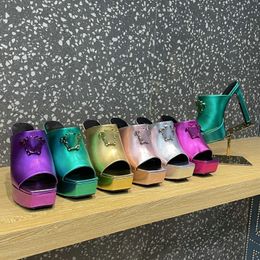 Zapatillas de mujer Sandalias de tacón alto Vestidos de diseñador de lujo Zapatos decorativos de amatista Plataforma impermeable de satén Suelas dobles gruesas Tacones gruesos Zapatos de noche