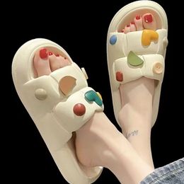 Damesslippers met zachte zolen Comfortabele stille antislip voetmassage Outdoor Leuke persoonlijkheid Mooie shopping sandalen