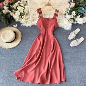 Robe à bretelles spaghetti pour femmes Été Vacances à la mer Ins Super Dos nu Sexy Slim Minceur Déesse ML890 210506