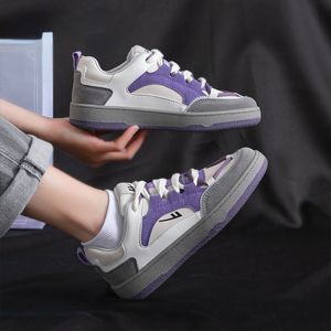 Chaussures de course pour femmes Chaussures de course de haute qualité Causal Causal PU Sneakers Patchwork Couleur 2022 Nouveau