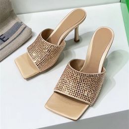 Stiletto-slippers voor dames dia's Mule-sandalen Kristal versierd Open teen Avondschoenen luxe ontwerper Hoge hakken fabrieksschoeisel Met doos