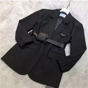 Manteau de costume pour femme Vestes de créateurs de luxe assorties à la mode lettre triangle inversé Blazers top costumes moyens et longs veste de haute qualité avec sac de ceinture