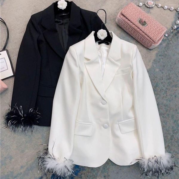 Costumes pour femmes, Style à la mode, enveloppé de plumes, manches longues, couleur unie, col en v épissé, Blazer Slim, noir et blanc, collection automne 2023