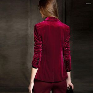 Trajes de mujer llegada alta calidad elegante Europa chaqueta de terciopelo para mujer ajustado ajustado dorado corto OL chaqueta blusas de talla grande