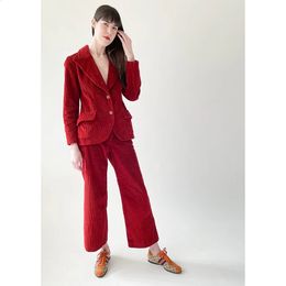 Costumes pour femmes Blazers velours côtelé costume d'hiver 2 pièces pantalons rouges ensembles de femmes Style élégant simple boutonnage revers Blazer femme vêtements 231214