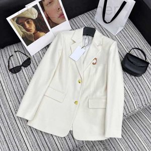 Costumes pour femmes Blazers Designer Automne et hiver Nouveau style de transport Nanyou, Boucle en métal polyvalente à la mode Arc de triomphe Manteau de costume de marque en cuir pour femmes E5T5