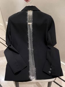 Costumes pour femmes Blazers Mode Retour Évider Brillant Perles Chaîne Blazer Costume Manteau Femmes Entaillé Coupe À Manches Longues Un Bouton Noir Veste 230804