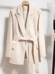 Costumes de femmes Blazers Spring Automn Suit Couet beige Tie Up Jacket Slim Fit Élégant Top Office Office Lady Blazer pour femmes Vêtements