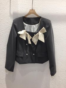 Damespakken Blazers De vroege herfst 2021 Double-Breasted Pearl Bowknot is korte paragraaf Shoulder Pads Suit Jacket 0813