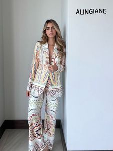 Trajes de mujer Blazers MUJER TRAF Chic Flor Impreso Casual Blazer Moda Manga larga Bolsillo Retro Mujer Elegante Chaqueta Pantalones acampanados Conjunto 230328